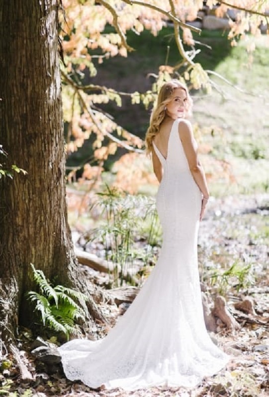 The-Bridal-House-French-collection-Avignon-wedding-dress-back