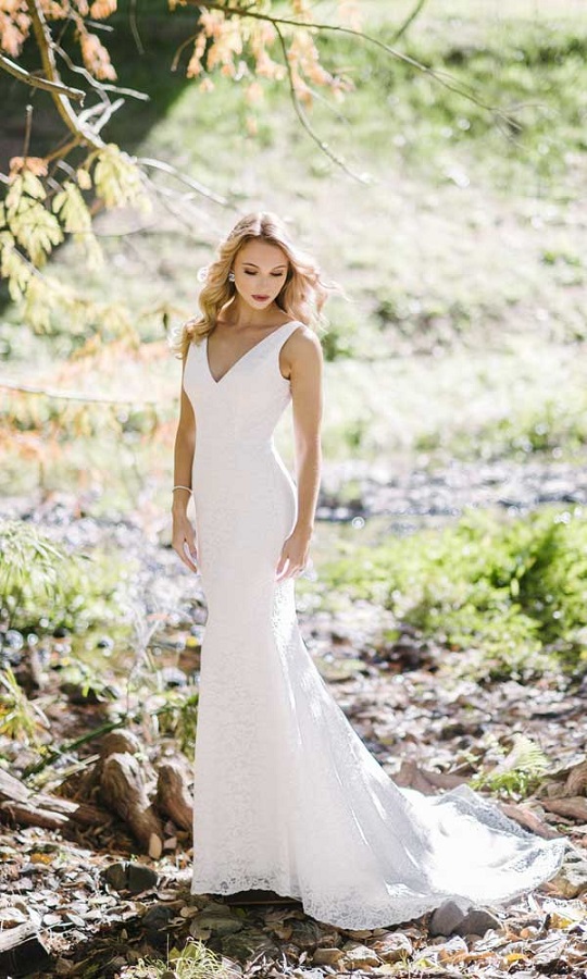The-Bridal-House-French-collection-Avignon-wedding-dress-front