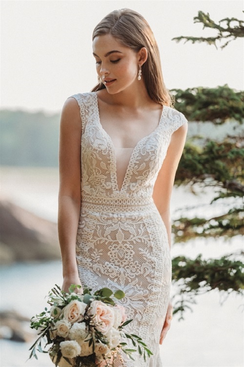 The-Bridal-House-allure-C523-wedding-dress-outside-closeup